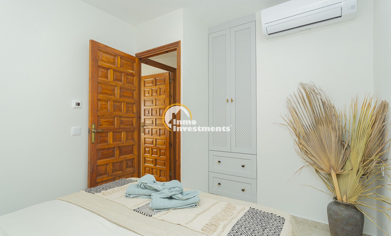 Resale - Apartment - La Mata