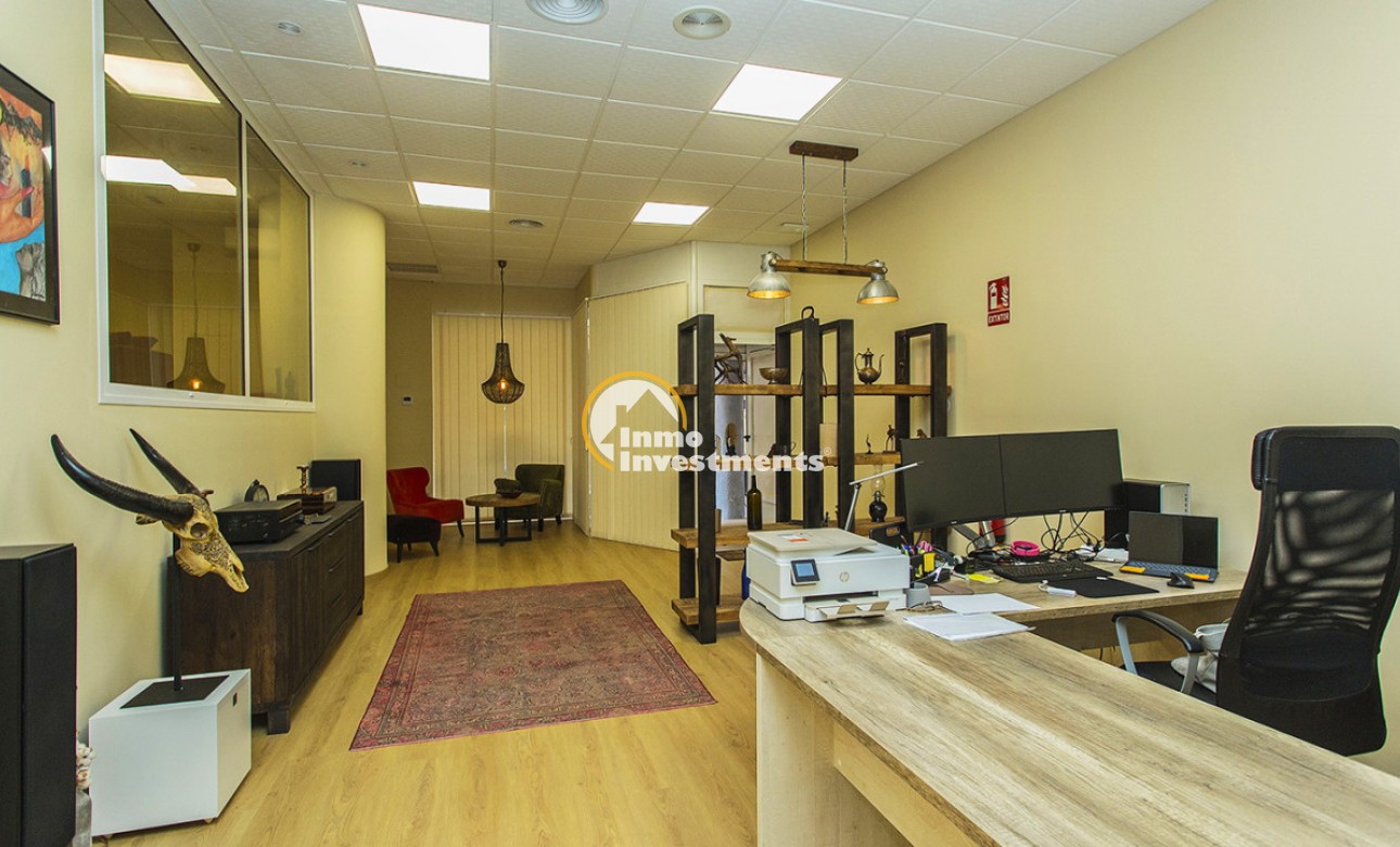 Resale - Commercial - Torrevieja - Habaneras