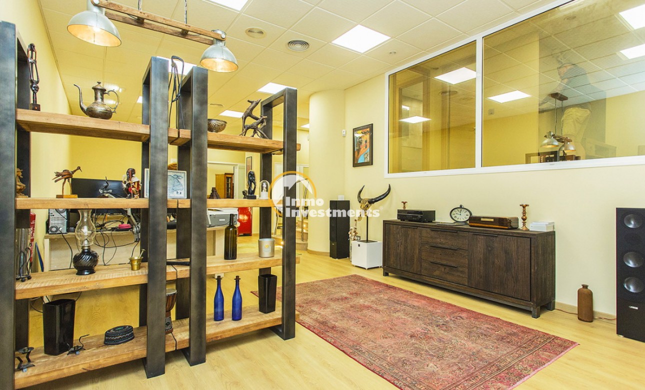 Resale - Commercial - Torrevieja - Habaneras