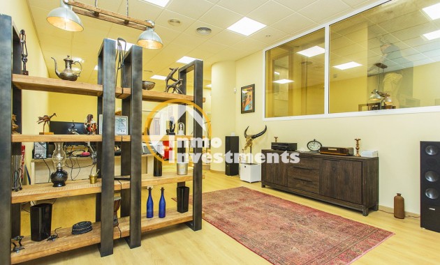 Resale - Commercial - Torrevieja - Habaneras