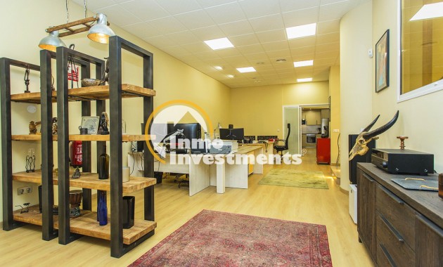 Resale - Commercial - Torrevieja - Habaneras