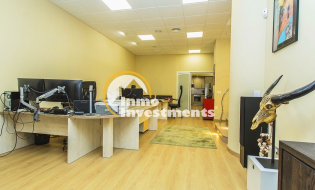 Resale - Commercial - Torrevieja - Habaneras