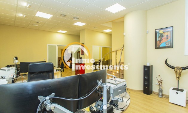 Resale - Commercial - Torrevieja - Habaneras