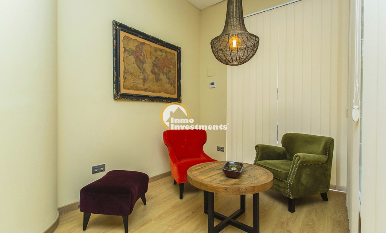 Resale - Commercial - Torrevieja - Habaneras