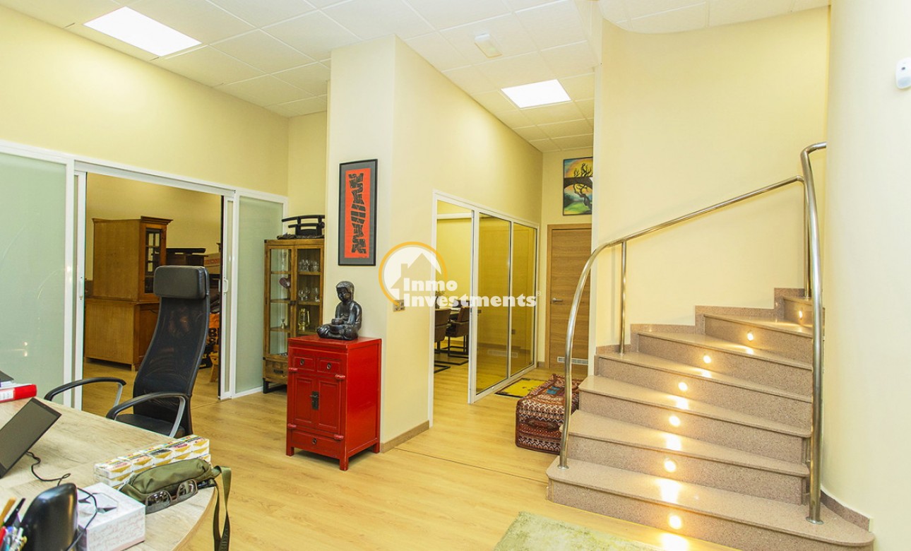 Resale - Commercial - Torrevieja - Habaneras