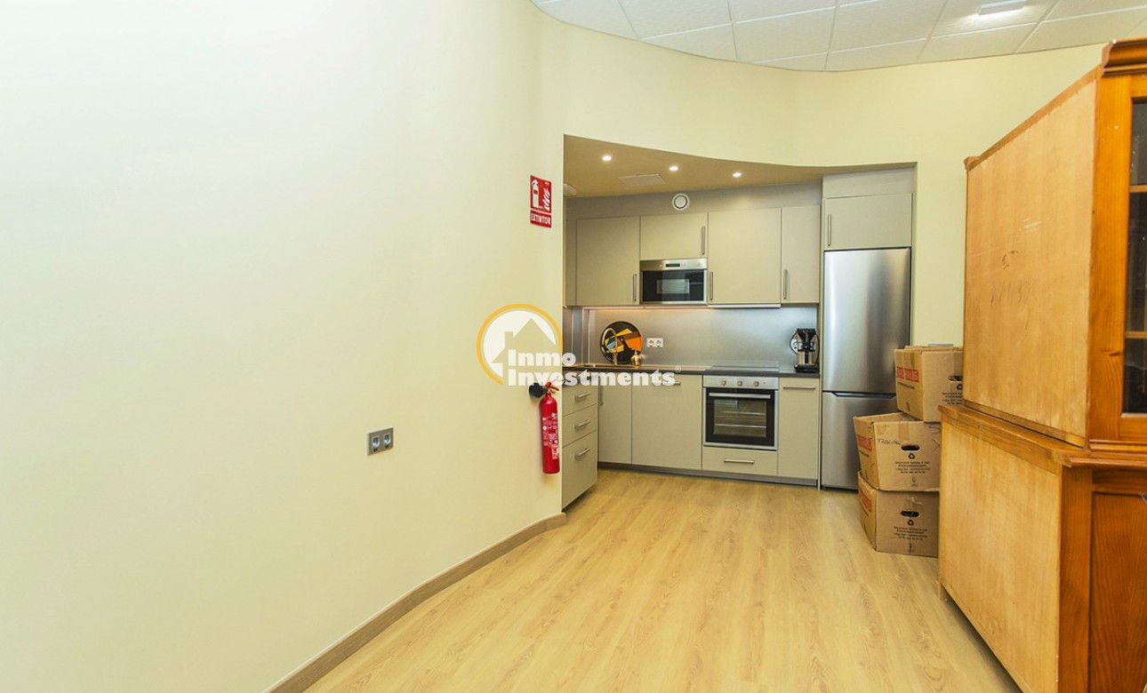 Resale - Commercial - Torrevieja - Habaneras