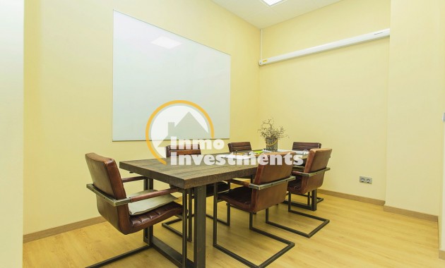 Resale - Commercial - Torrevieja - Habaneras