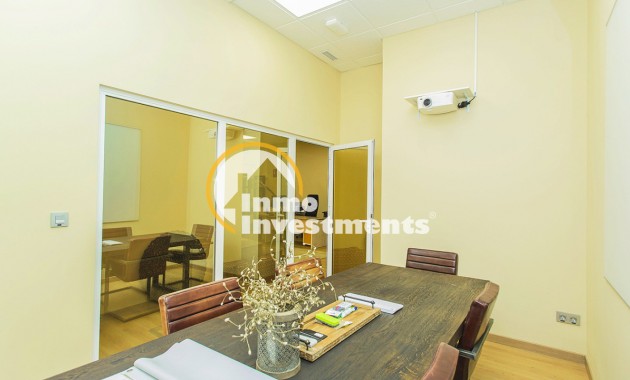 Resale - Commercial - Torrevieja - Habaneras