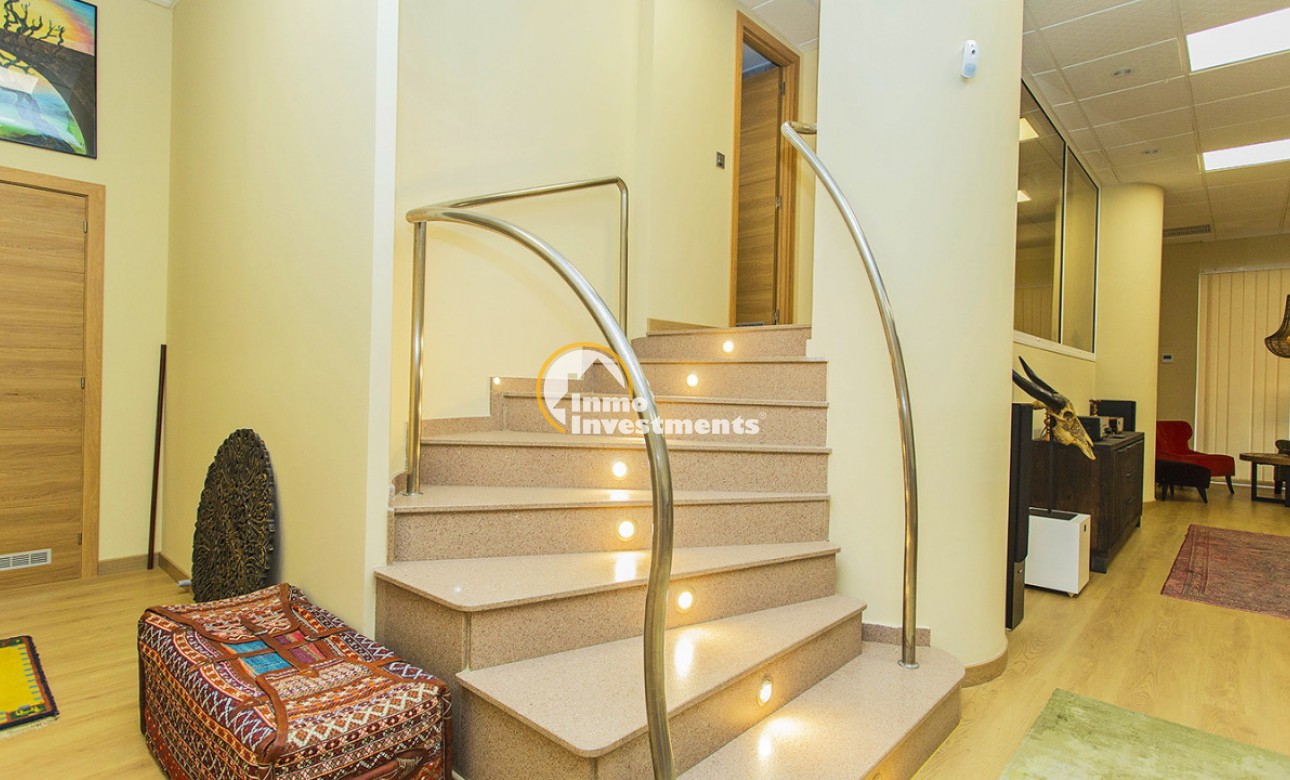 Resale - Commercial - Torrevieja - Habaneras