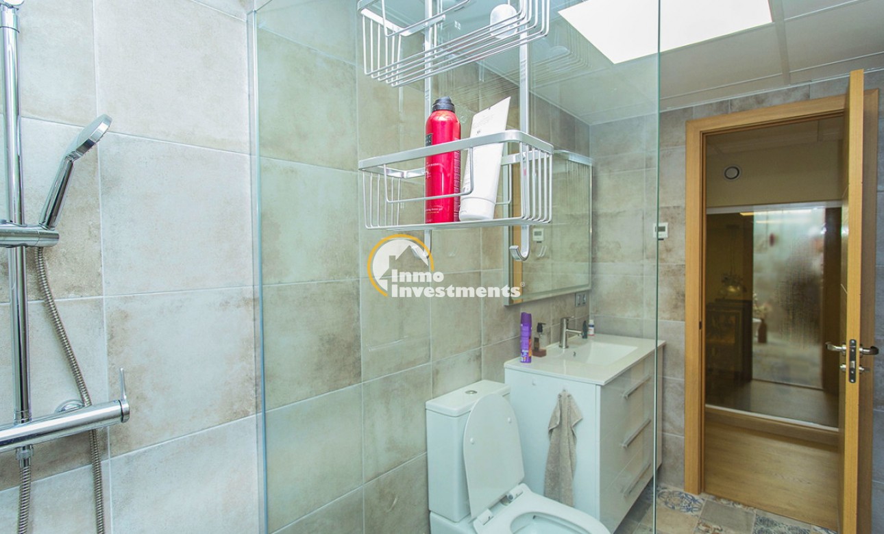 Resale - Commercial - Torrevieja - Habaneras