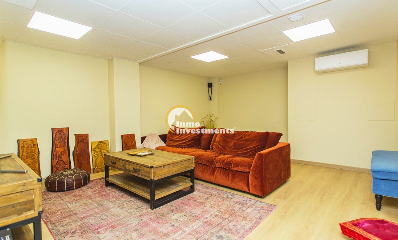 Resale - Commercial - Torrevieja - Habaneras