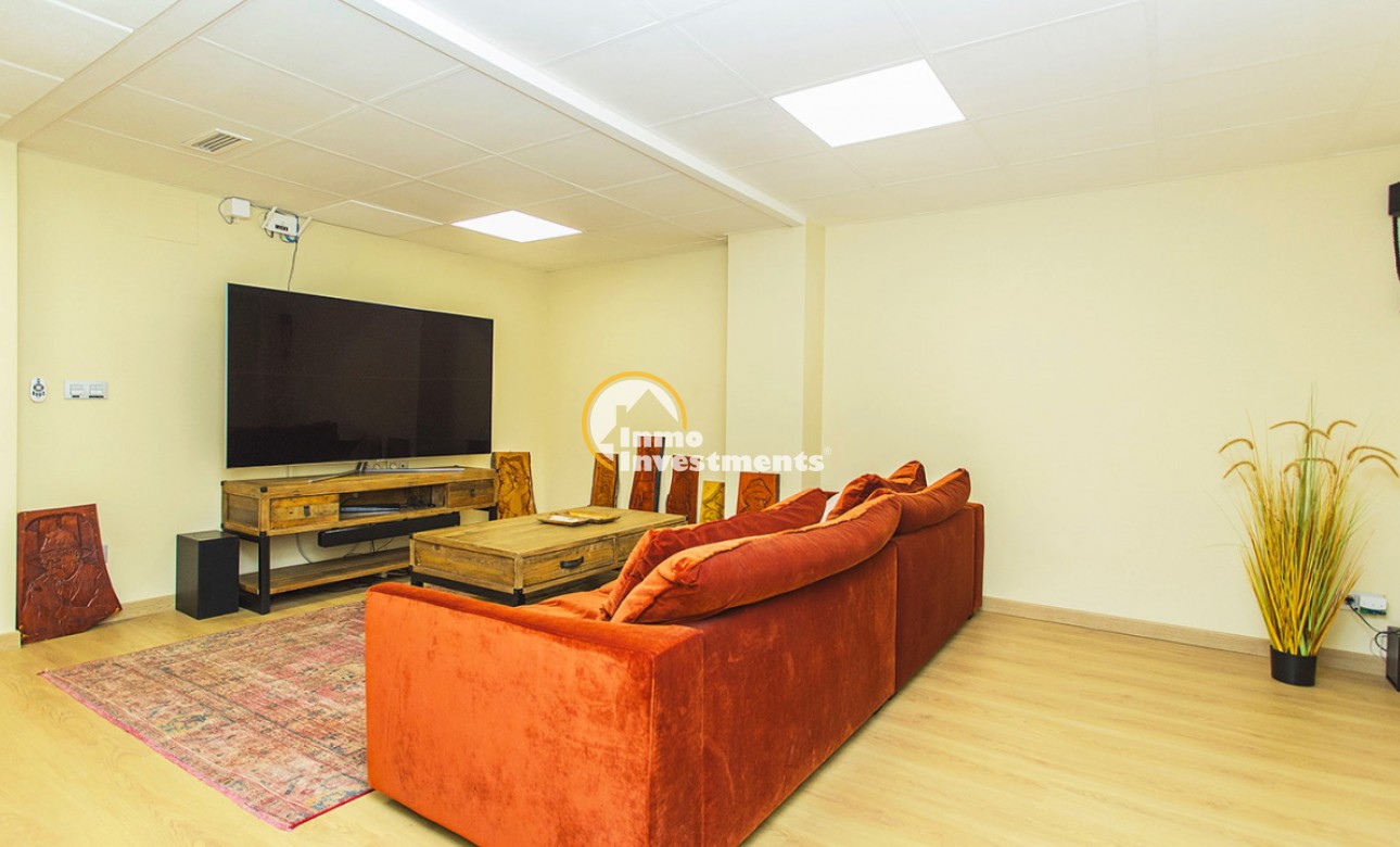 Resale - Commercial - Torrevieja - Habaneras