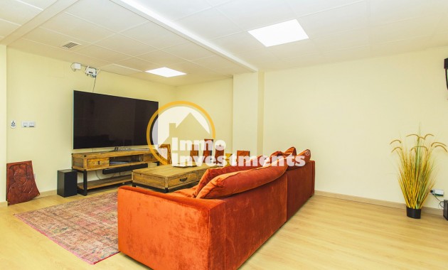 Resale - Commercial - Torrevieja - Habaneras