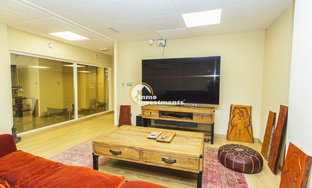 Resale - Commercial - Torrevieja - Habaneras