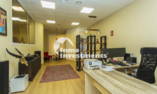 Resale - Commercial - Torrevieja - Habaneras