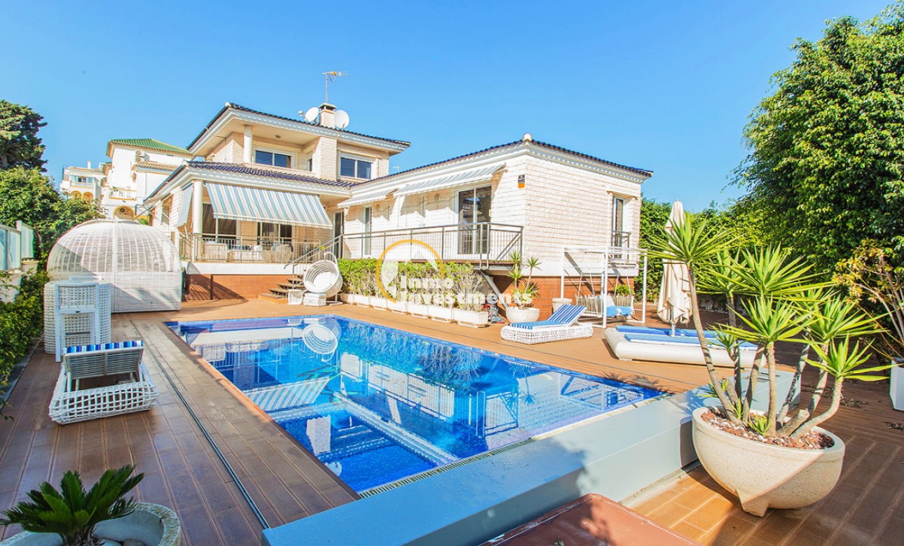 Resale - Villa - Torrevieja - Torrelamata