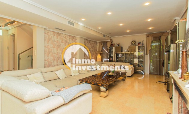 Resale - Villa - Torrevieja - Torrelamata