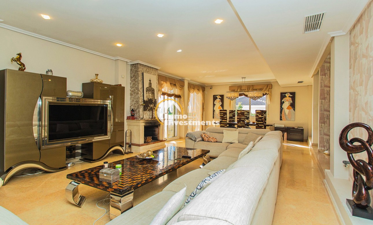 Resale - Villa - Torrevieja - Torrelamata