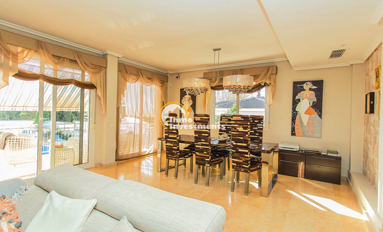 Resale - Villa - Torrevieja - Torrelamata