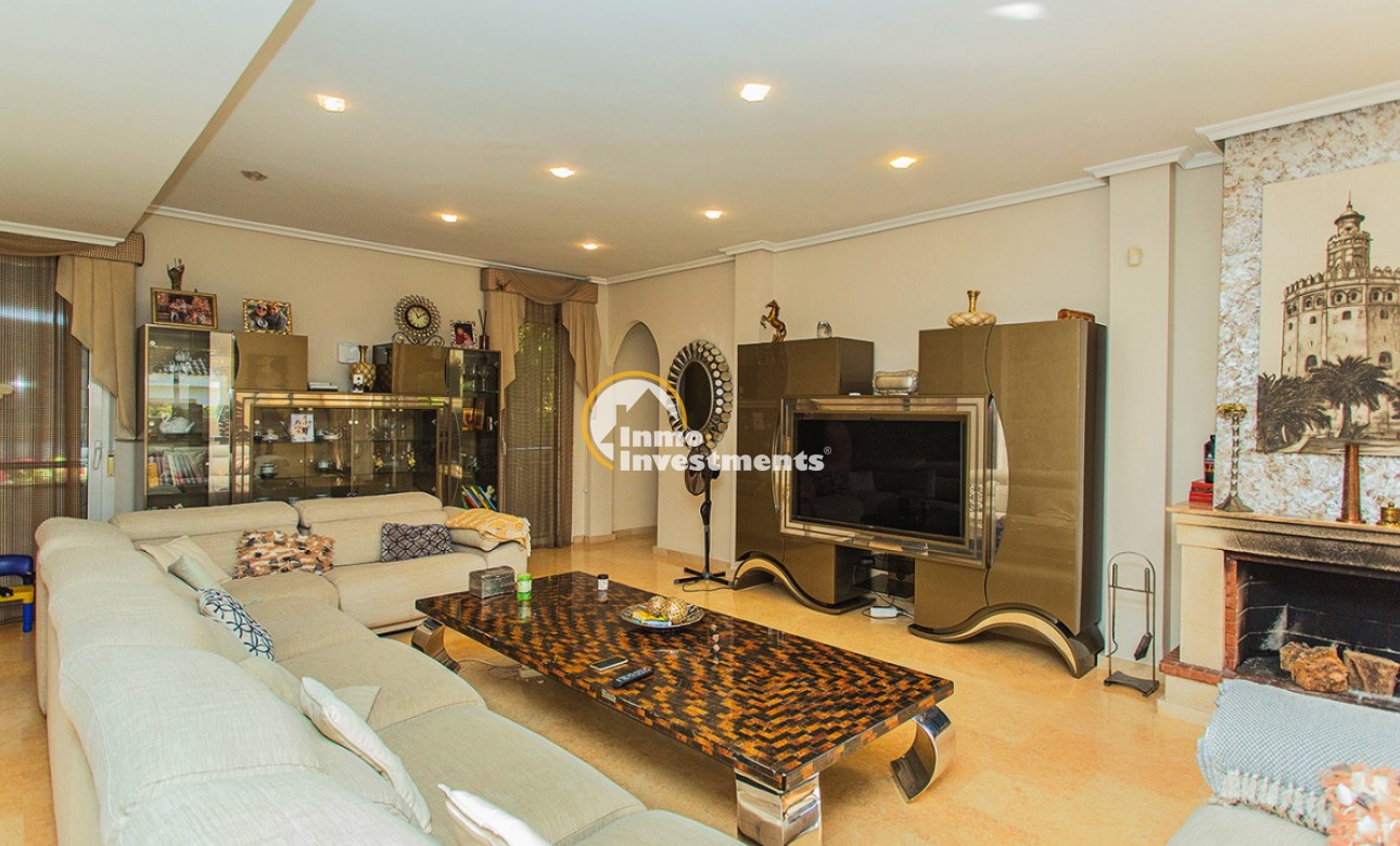 Resale - Villa - Torrevieja - Torrelamata