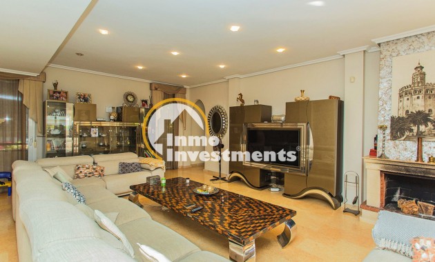 Resale - Villa - Torrevieja - Torrelamata