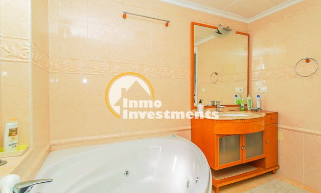 Resale - Villa - Torrevieja - Torrelamata