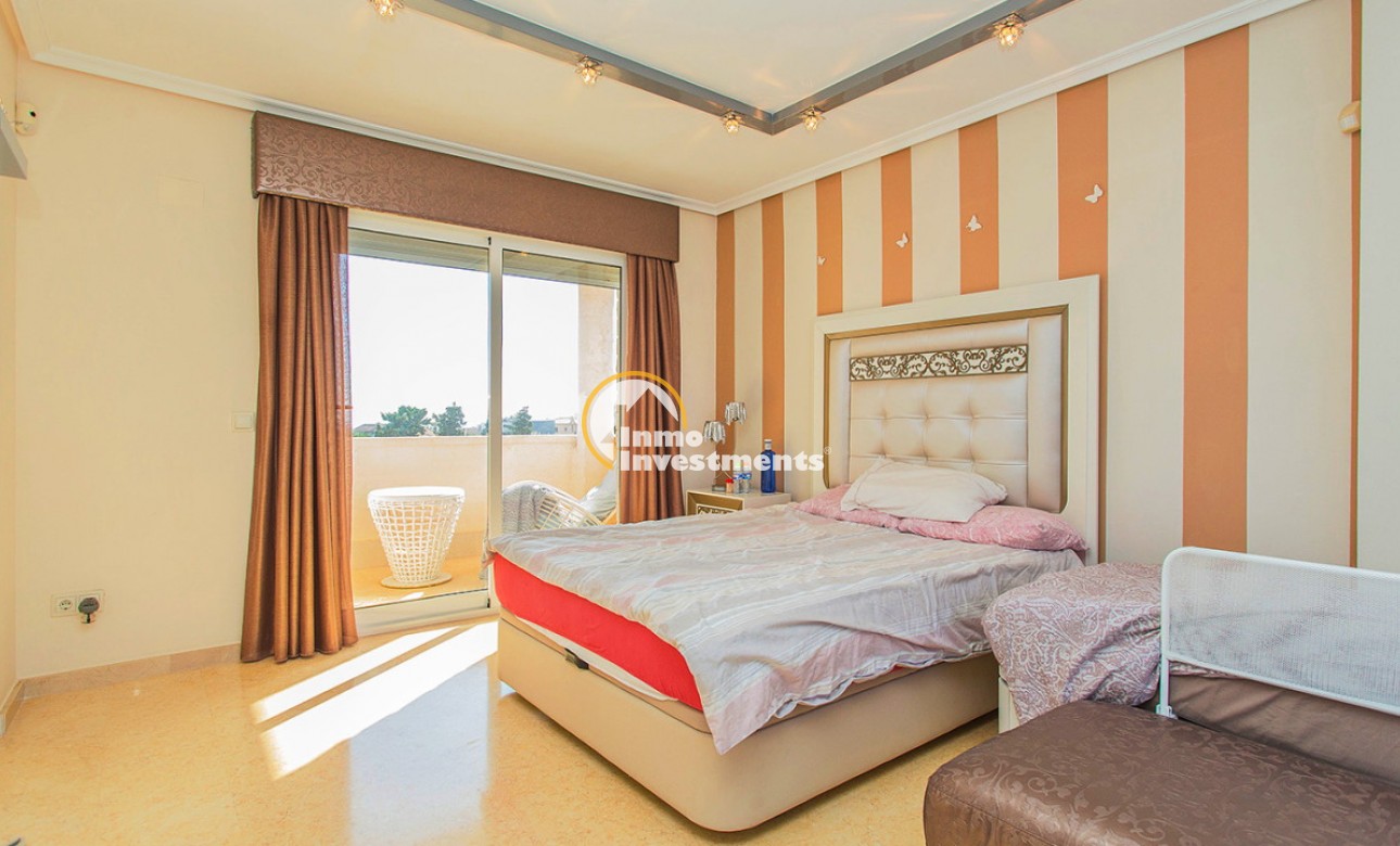 Resale - Villa - Torrevieja - Torrelamata