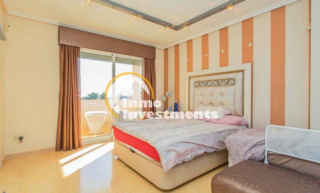 Resale - Villa - Torrevieja - Torrelamata
