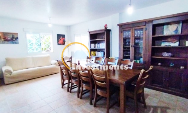 Resale - Villa - Torrevieja - La Torreta