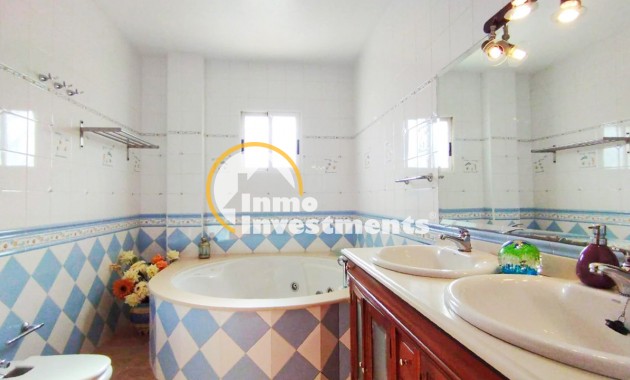 Resale - Villa - Torrevieja - La Torreta