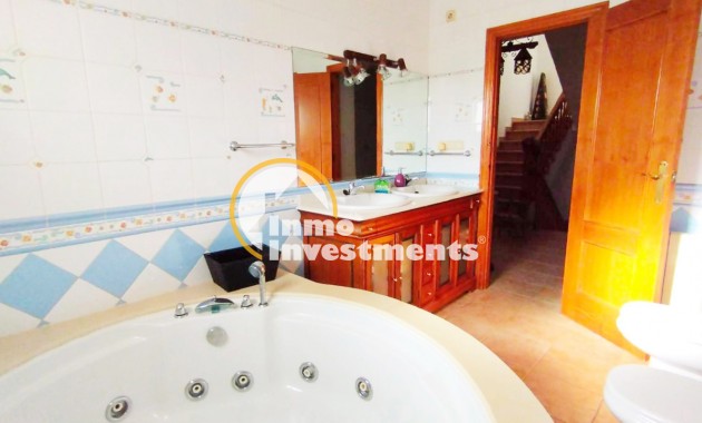 Resale - Villa - Torrevieja - La Torreta