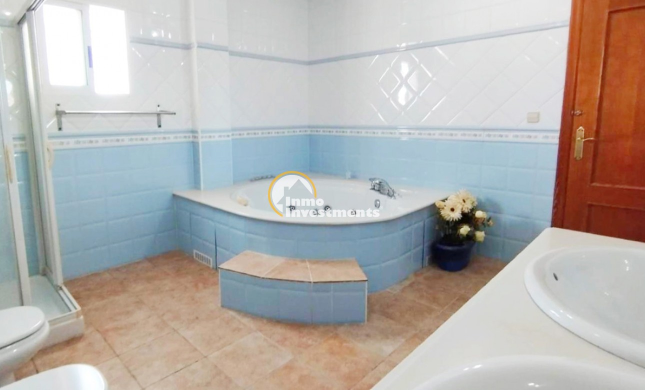 Resale - Villa - Torrevieja - La Torreta