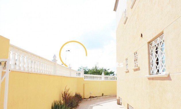 Resale - Villa - Torrevieja - La Torreta