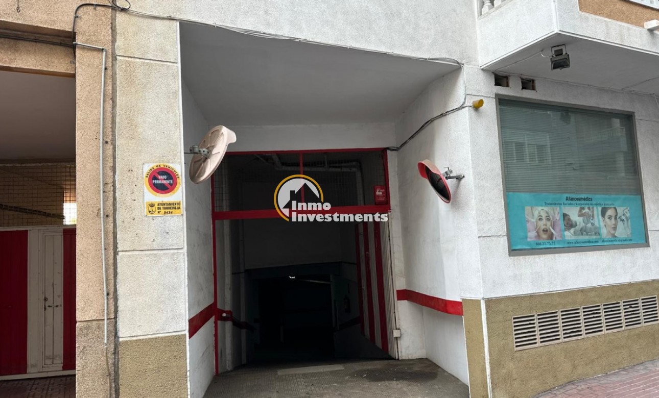 Resale - Garage - Torrevieja - El Acequión