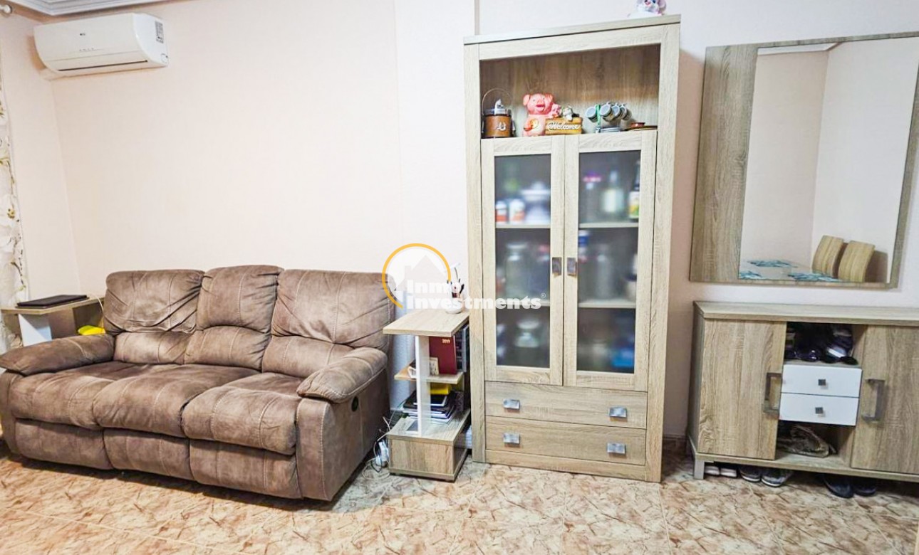 Resale - Apartment - Torrevieja - Playa del Cura