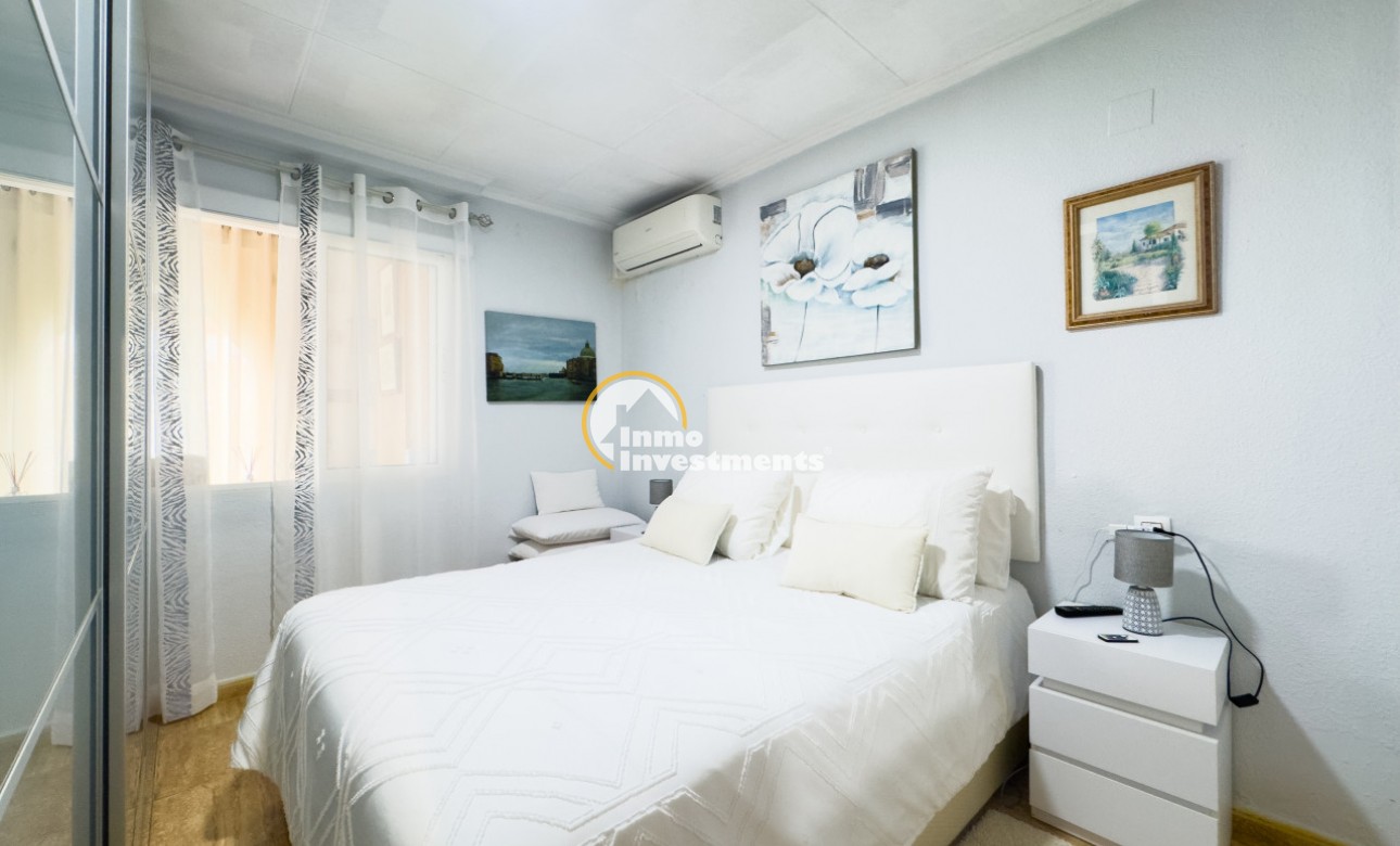 Resale - Bungalow - Torrevieja - San Luis