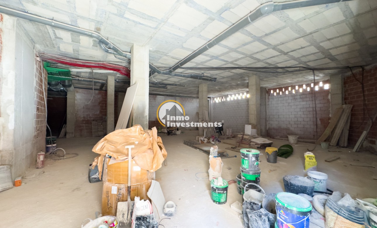 Resale - Commercial - Torrevieja - PARQUE DE LAS NACIONES