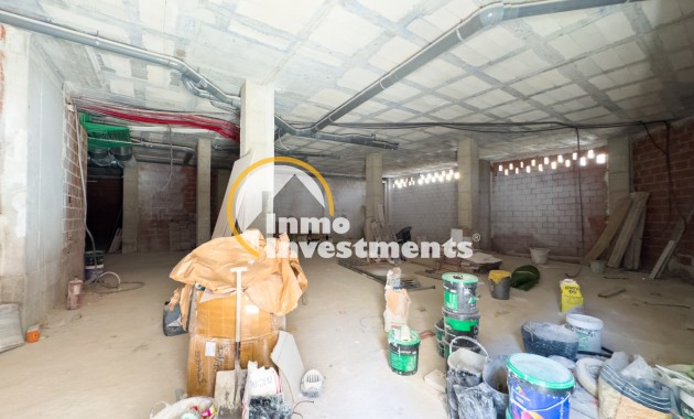 Resale - Commercial - Torrevieja - PARQUE DE LAS NACIONES