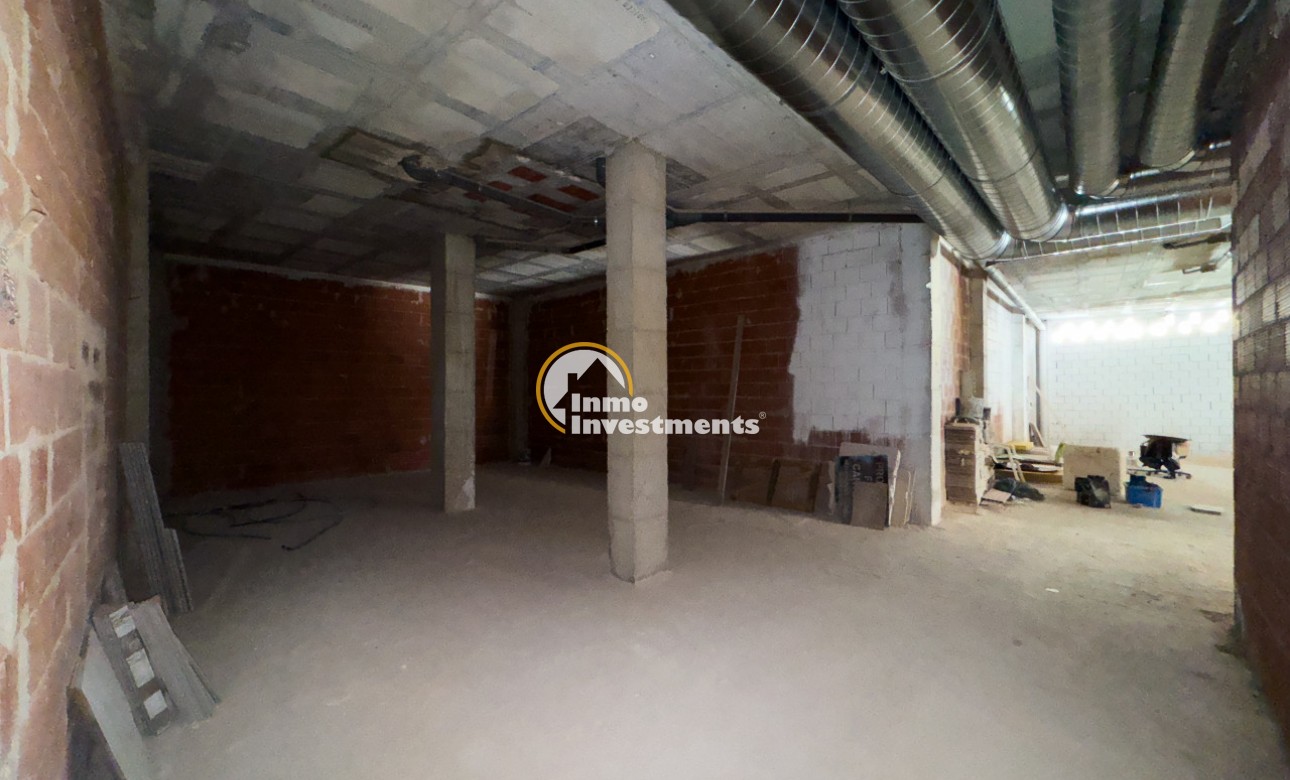 Resale - Commercial - Torrevieja - PARQUE DE LAS NACIONES