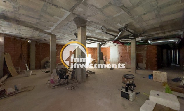 Resale - Commercial - Torrevieja - PARQUE DE LAS NACIONES