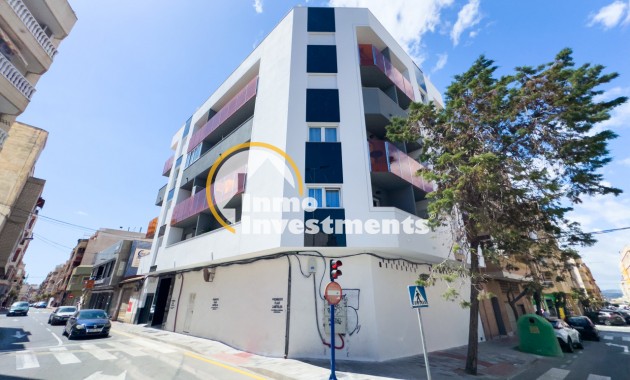 Resale - Commercial - Torrevieja - PARQUE DE LAS NACIONES