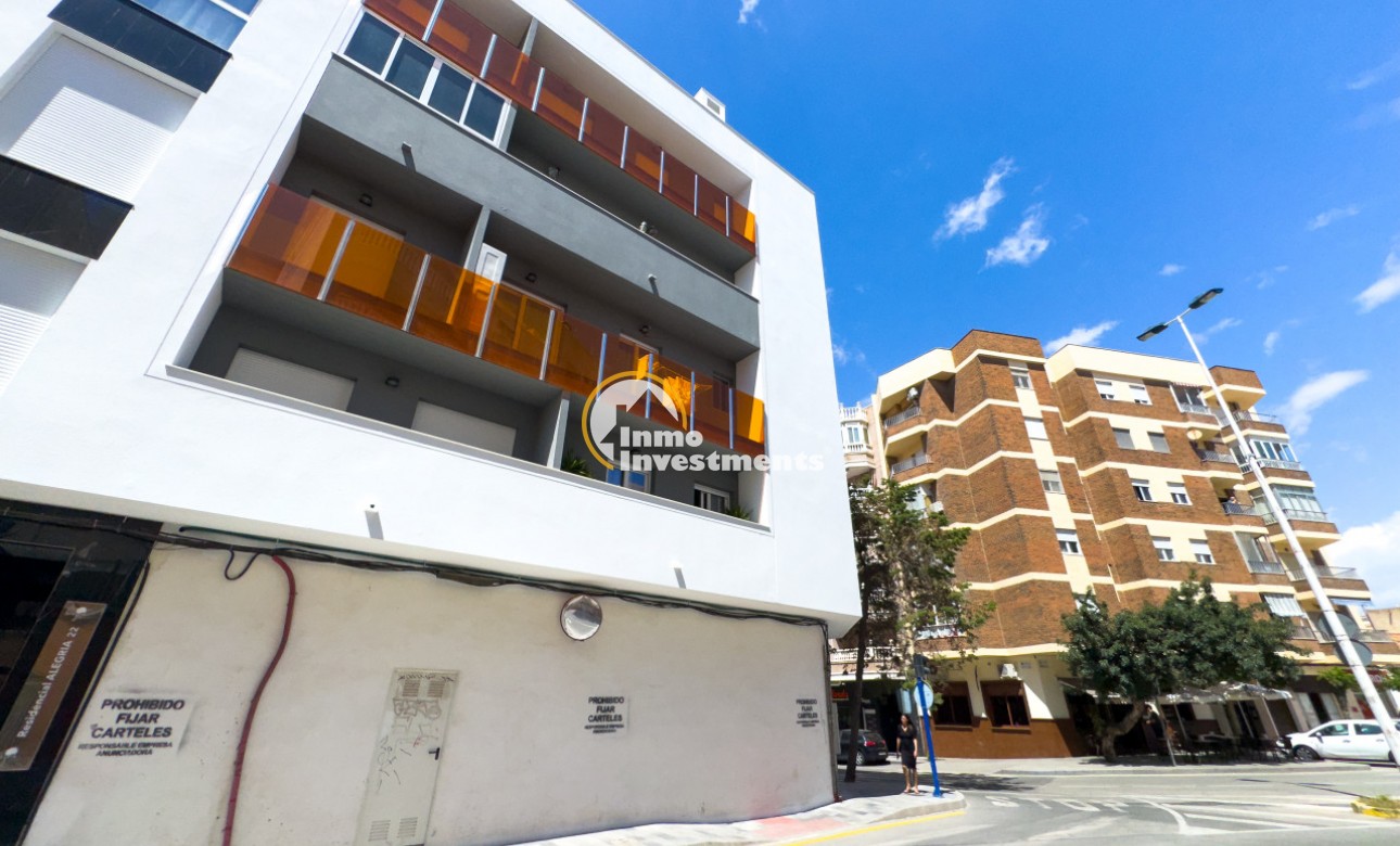 Resale - Commercial - Torrevieja - PARQUE DE LAS NACIONES