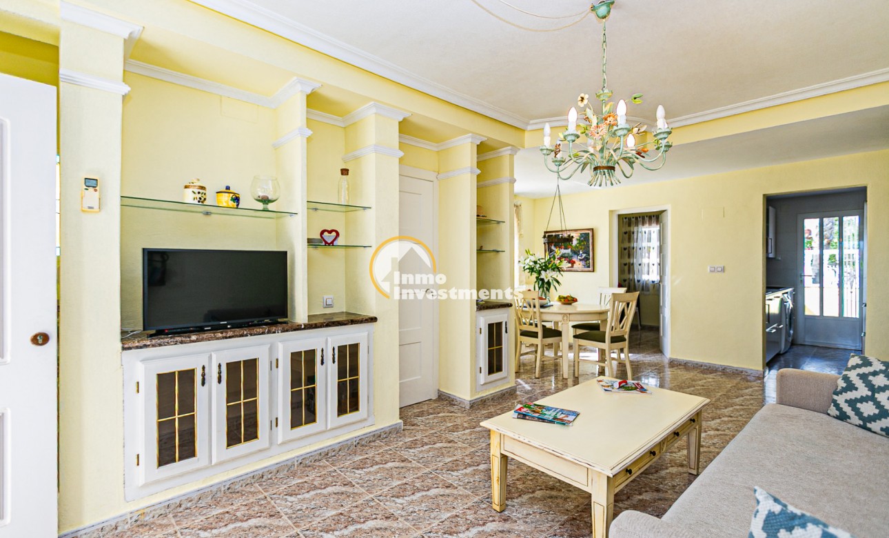 Resale - Town house - Cabo Roig - La Regia