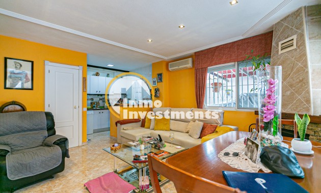 Bestaande bouw - Half vrijstaande villa - Los Altos