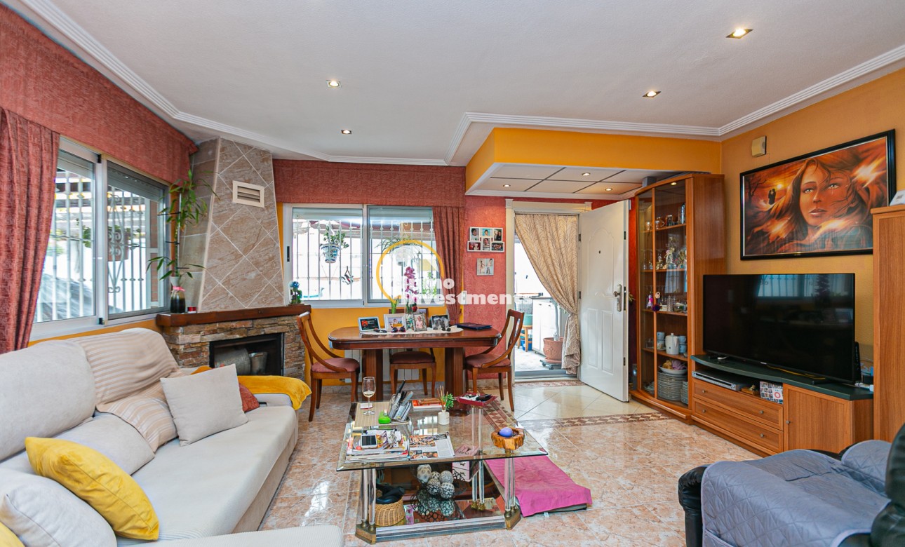 Bestaande bouw - Half vrijstaande villa - Los Altos