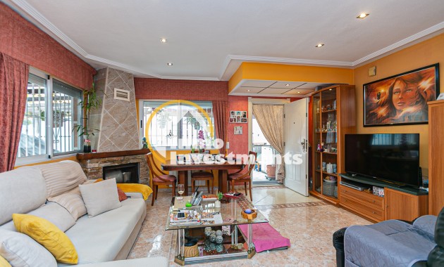 Bestaande bouw - Half vrijstaande villa - Los Altos