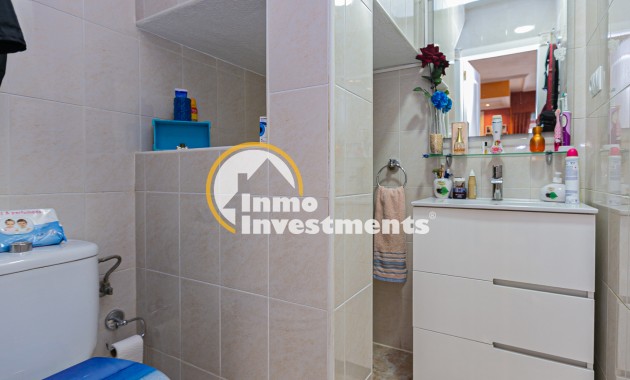 Bestaande bouw - Half vrijstaande villa - Los Altos