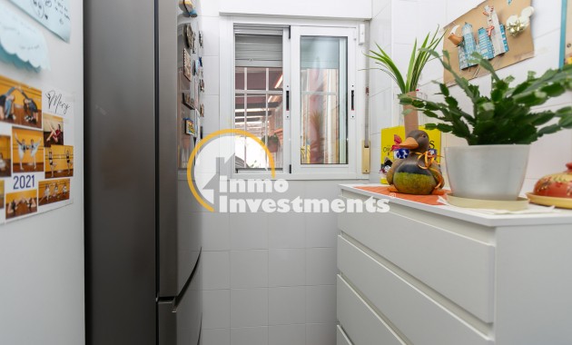 Bestaande bouw - Half vrijstaande villa - Los Altos