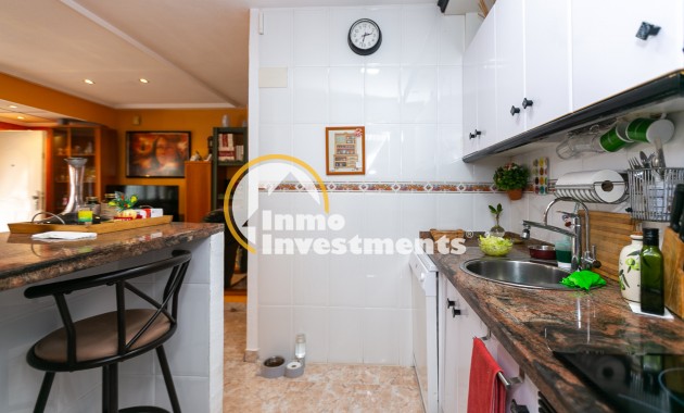 Bestaande bouw - Half vrijstaande villa - Los Altos