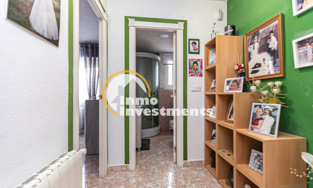 Bestaande bouw - Half vrijstaande villa - Los Altos